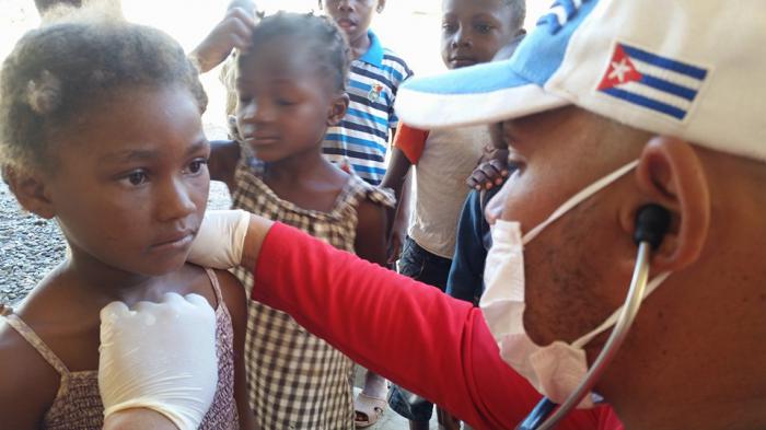 Médicos de la brigada Henry Reeve en el sur de Haití