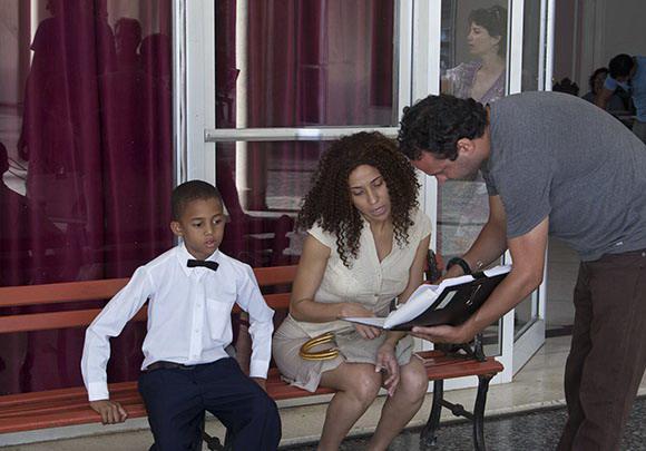 Jonal Cosculluela durante la filmacion de  su ópera prima Esteban. Foto: Ismael Francisco/Cubadebate.