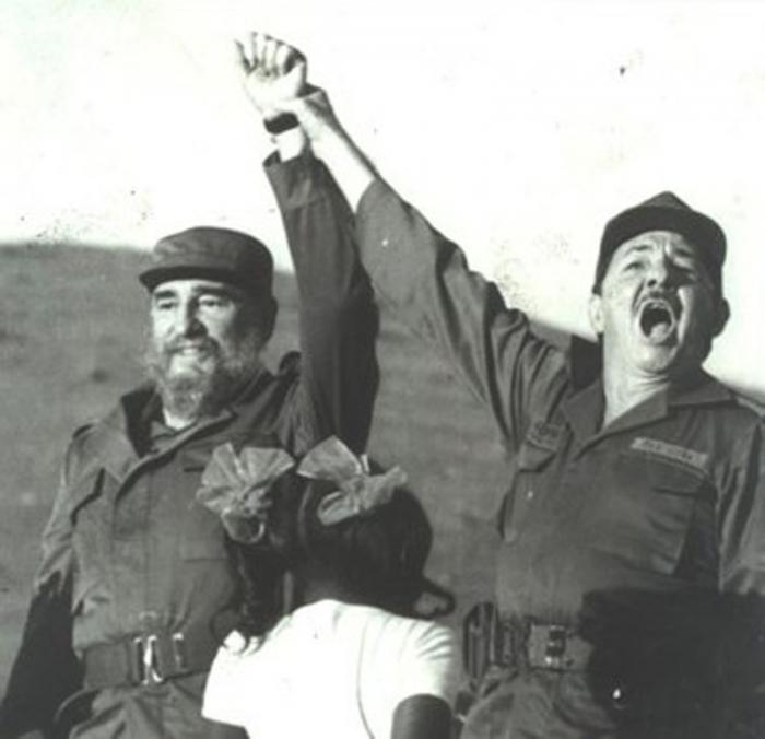 Fidel Castro y Raúl Castro en Cinco Palmas de Vicana, en 1986. Foto: Roberto Ortiz  del Toro