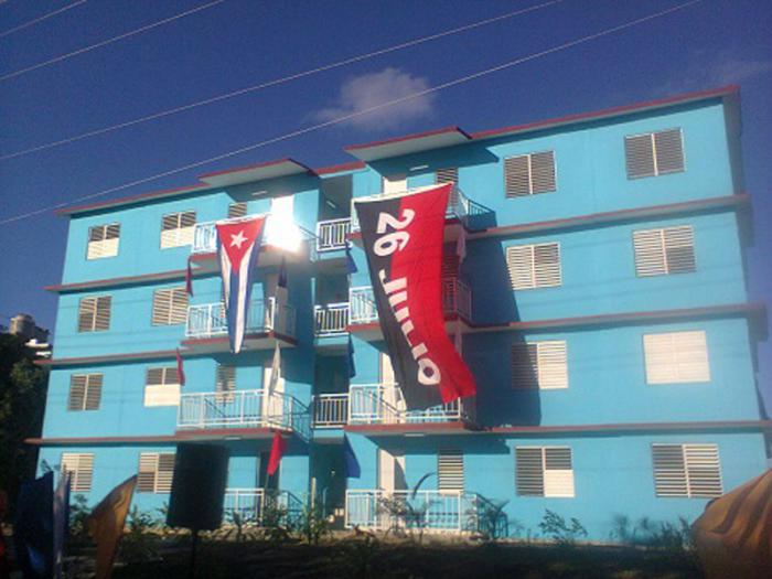 El nuevo edificio multifamiliar acogerá a ocho familias.