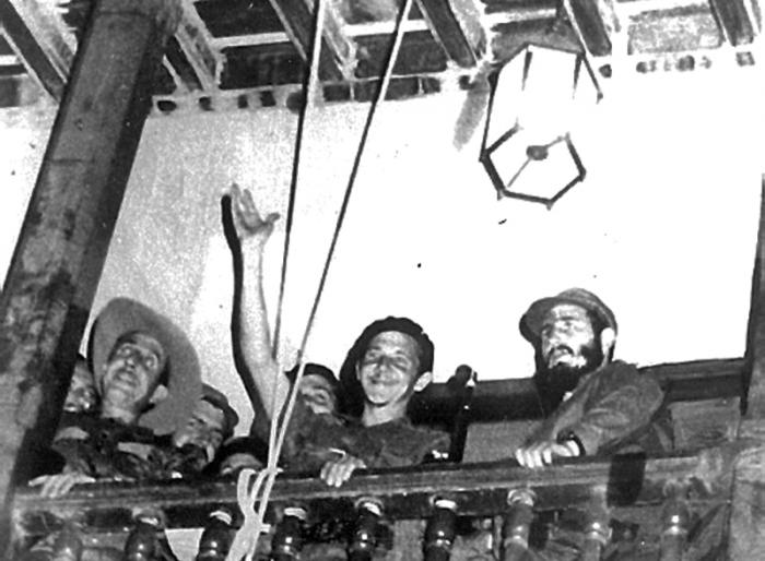 Fidel Santiago de Cuba. enero 59
Publicada: 01/01/2001
Fide4031