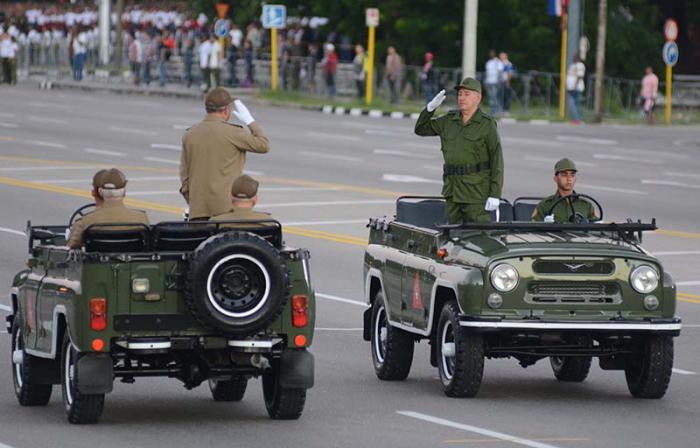 Desfile Militar por el Anviersario 60 de las FAR y Desembarco del Yate Granma