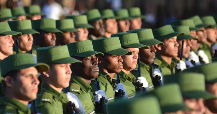 Desfile Militar por el Anviersario 60 de las FAR y Desembarco del Yate Granma