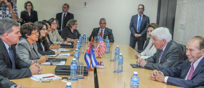 Lina Pedraza, Ministra de Finanzas y Precios de Cuba, recibió en la sede del Ministerio al señor Thomas J. Donohue, Presidente de la Cámara de Comercio de los Estados Unidos.