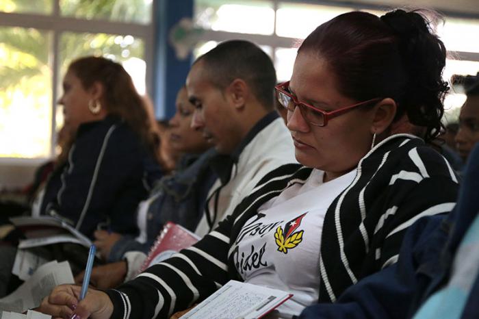 Seminario Nacional de la UJC. José Ramón Machado Ventura, Segundo Secretario del Comité Central del Partido Comunista de Cuba, preside el encuentro con los jóvenes, junto a Sucely Morfa González, primera secretaria de la UJC. Escuela de la CTC Lázaro Peña.