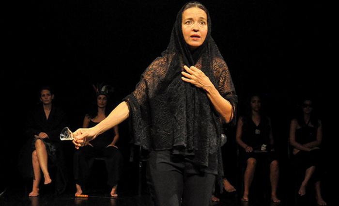 Roxana Pineda, directora del Teatro La Rosa, se siente complacida con la amplia participación en el Magdalena sin fronteras.