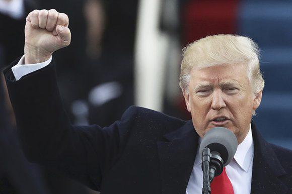 Trump repitió una y otra vez el eslogan de su campaña.