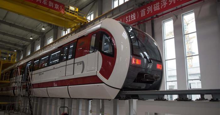 La inversión posibilitará ampliar las vías internacionales de pasajeros y carga. Tren, metro