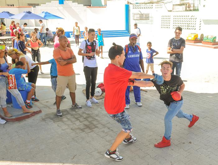 Festival tecnològico en el Centro recreativo Hola Ola con motivo del Aniversario del Natalicio de Josè Martì