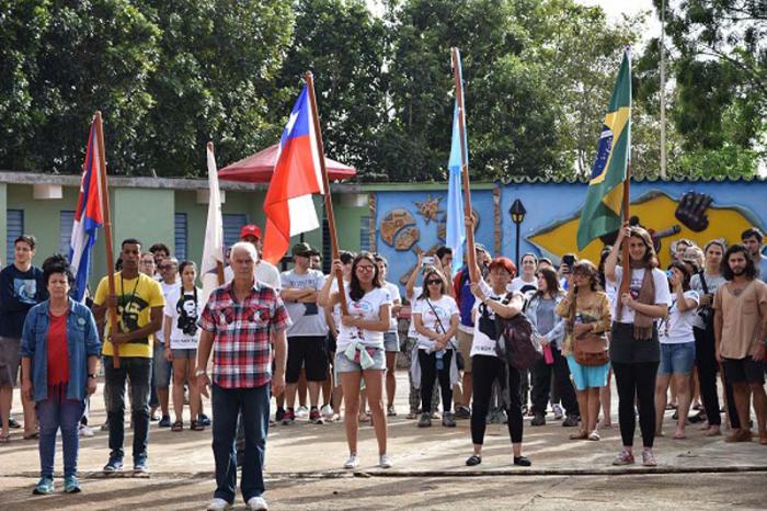 El acto inaugural de bienvenida a la XXIV Brigada Suramericana de Solidaridad con Cuba tuvo lugar en el Campamento Internacional Julio Antonio Mella, en Caimito, Artemisa, fundando por idea del Comandante en Jefe Fidel Castro. 