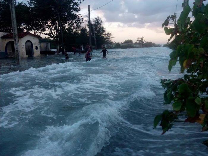 Inundaciones por las penetraciones del mar en los bajos de Santa Ana, Santa Fé, Playa