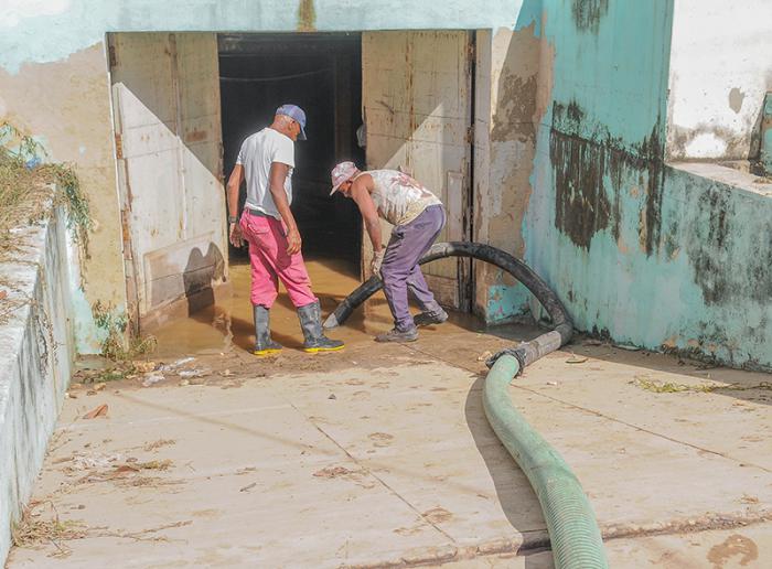El litoral norte de la capital cubana se recupera hoy tras fuertes inundaciones costeras por penetraciones del Mar