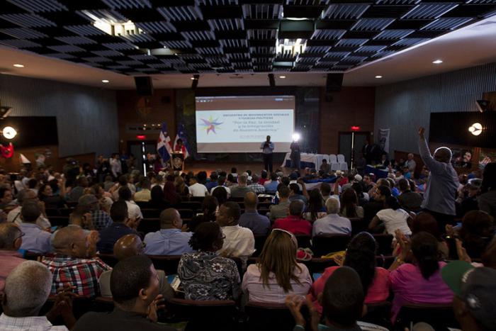 El Encuentro de movimientos sociales fue el escenario para que líderes y fuerzas políticas alzaran la voz de los pueblos.
