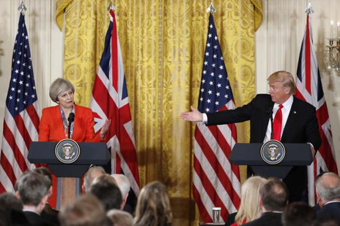Trump y May durante la conferencia de prensa conjunta luego de su encuentro. 