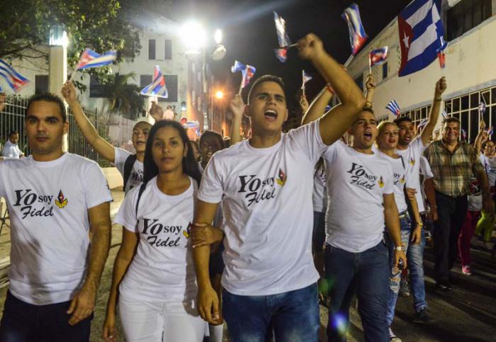Marcha de las Antorchas presidida por Raúl Castro Ruz.