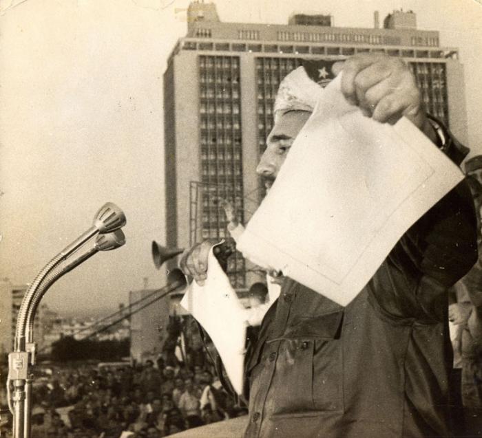 Fidel en la Primera Declaracion de La Habana. septiembre 1960
Fotocopia: Randy Rodriguez 22/09/1994

Fid14644