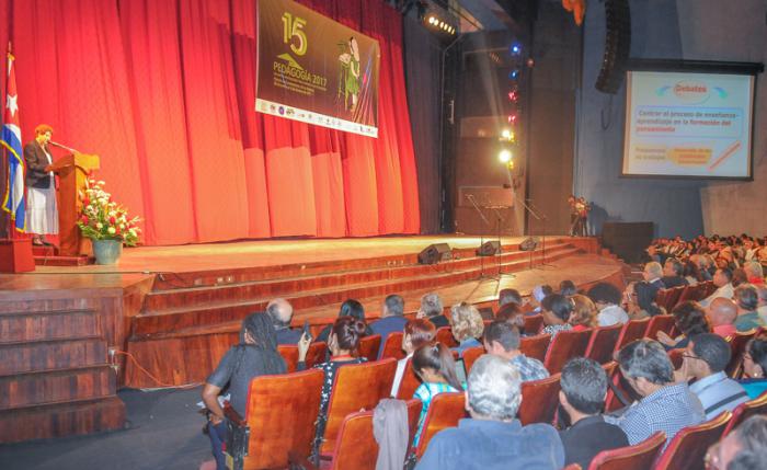 Inaugurado,   en el Teatro Carlos Marx, Presidido por, Miguel Mario Díaz-Canel Bermúdez, Primer Vicepresidente de los Consejos de Estado y de Ministros de Cuba y la Ministra de Educación de la República de Cuba, Ena Elsa Velázquez Cobiella.
