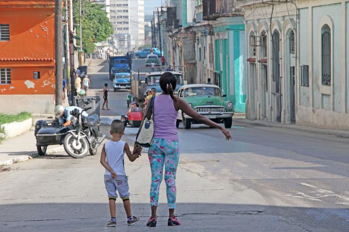 ¿Quién le pone los frenos al almendrón?