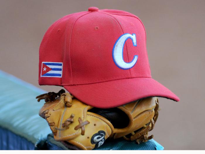 Beisbol-Serie del Caribe-Culiacan segundo partido previa del partido aficionados con los atletas. Detalle