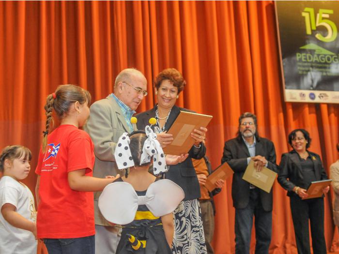 Clausura de Pedagogìa 2017 en el Palacio de Convenciones de Cuba, La habana, Presiden, Miguel Mario Díaz-Canel Bermúdez, Primer Vicepresidente de los Consejos de Estado y de Ministros de Cuba, Ministra de Educación - DrC. Ena Elsa Velázquez Cobiella
