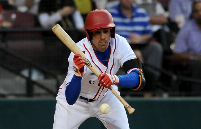 Beisbol-Serie del Caribe-Culiacan 4to partido cuba vs mex Yunior Paumier Intento de Toque