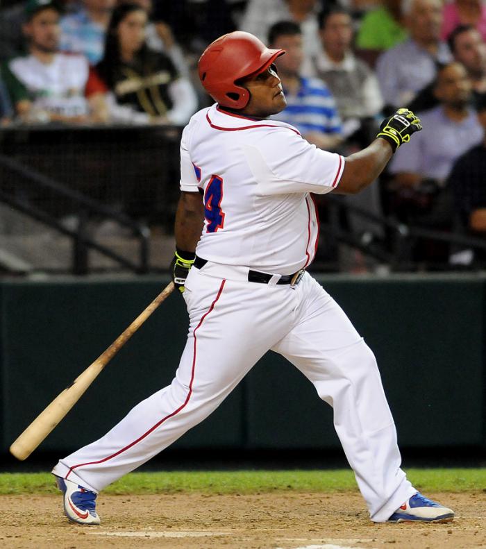 Beisbol-Serie del Caribe-Culiacan 4to partido cuba vs mex jonron de Alfredo Despaigne