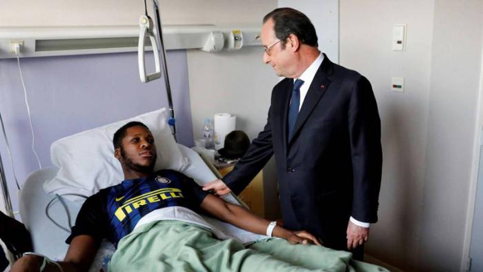 El presidente François Hollande visitó al joven agredido. foto. AFP