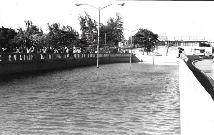 Inundación costera ocurrida en la capital el 13 de marzo de 1993- inundación en el Túnel de Línea.