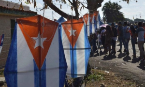 Papalotes contra el bloqueo en el Morro