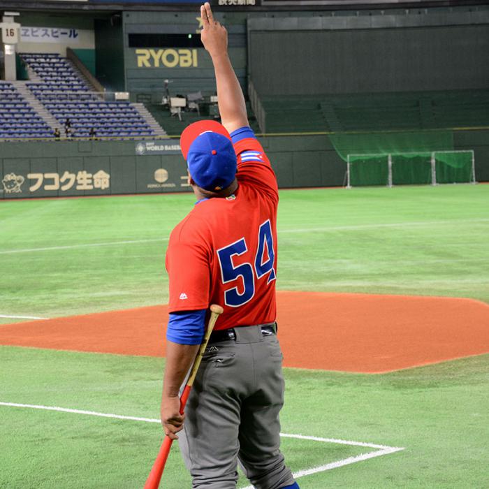 Beisbol-IV Clasico Mundial Tokyo-Equipo Cuba primer entrenamiento de la novena cubana previa a su partido de inicio contra Japon. Tokyo Dome  Alfredo Despaigne