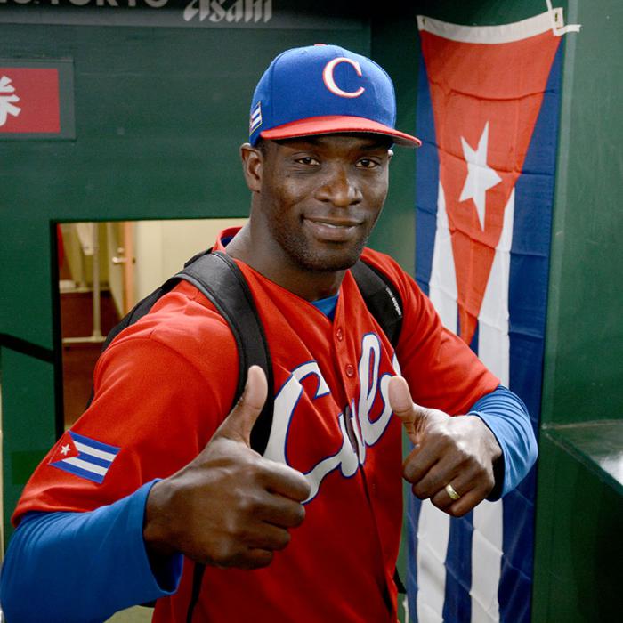 Beisbol-IV Clasico Mundial Tokyo-Equipo Cuba primer entrenamiento de la novena cubana previa a su partido de inicio contra Japon. Tokyo Dome  Noelvis Entenza abridor del primer juego