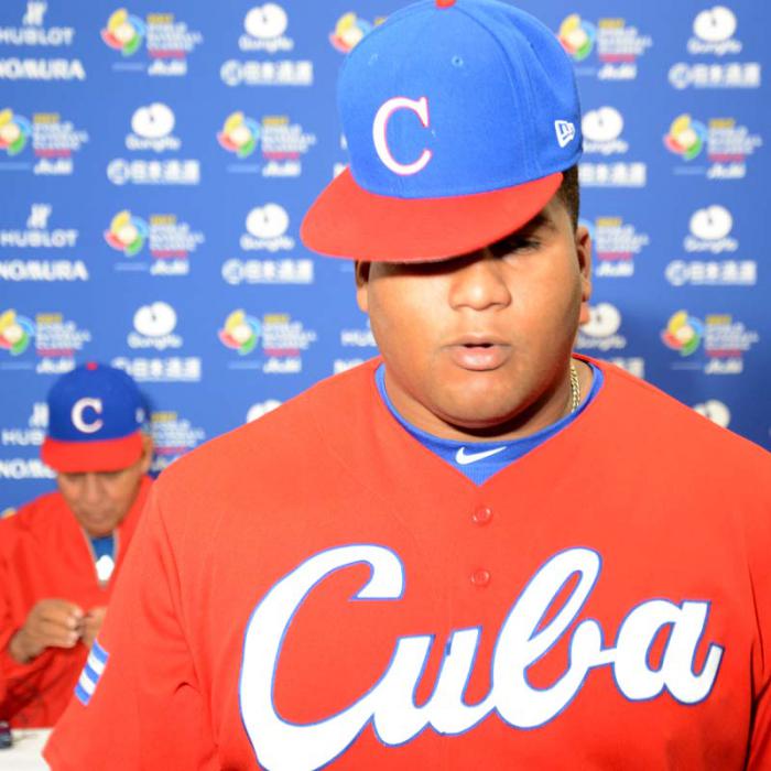 Beisbol-IV Clasico Mundial Tokyo-Equipo Cuba primer entrenamiento de la novena cubana previa a su partido de inicio contra Japon. Tokyo Dome  Alfredo Despaigne