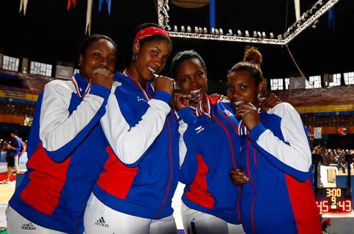 El equipo Cuba ganador de la medalla de plata.
