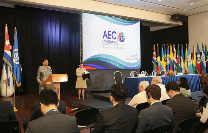 Inauguración de la I Conferencia de Cooperación de la AEC. June Soomer, secretaria general de la AEC