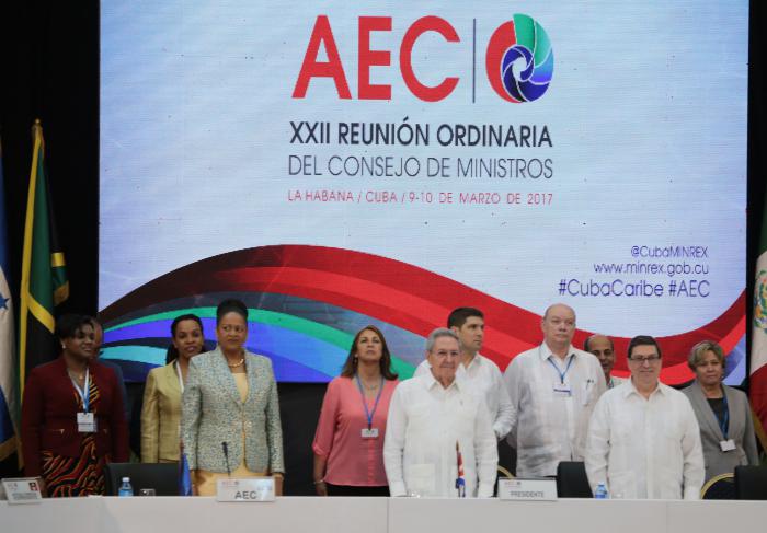 preside raúl reunión de la aec en la habana