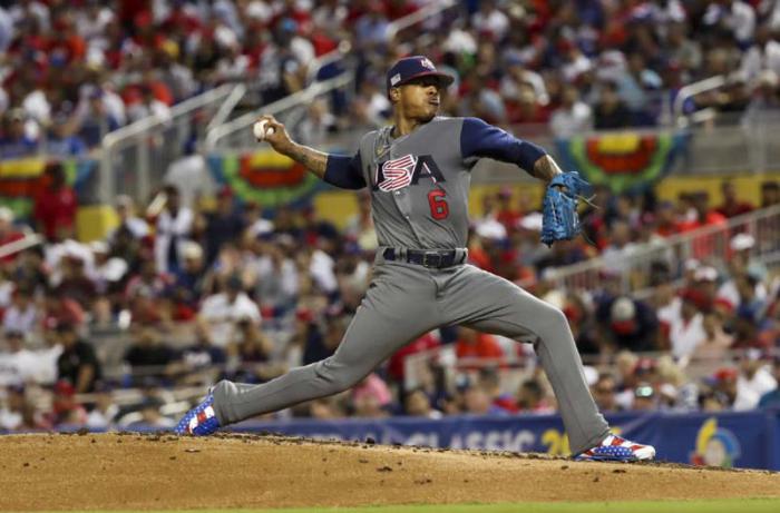 Marcus Stroman, pequeño y veloz derecho de los Azulejos de Toronto, abrirá hoy por Estados Unidos. 