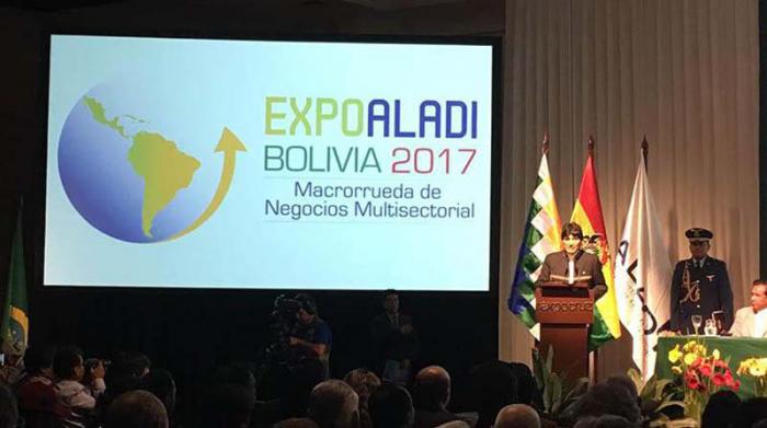 En la presentación de la cuarta feria Expo Aladi 2017 el mandatario resaltó la importancia de generar oportunidades para pequeños y medianos productores. foto: ABI