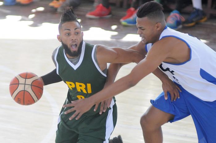 Liga Superior de baloncesto Semifinal Capitalinos vs P Rio Osmel Oliva