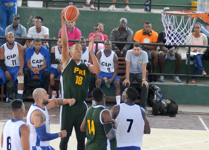 Liga Superior de baloncesto Semifinal Capitalinos vs P Rio Elieser Quintana