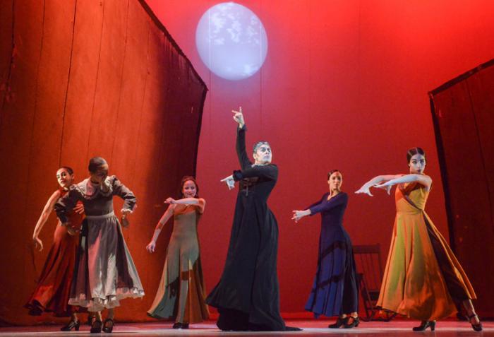 La casa de Bernarda Alba, del Ballet Español de Cuba y con coreagrafía del maestro Eduardo Veitía, en el Gran Teatro de La Habana.