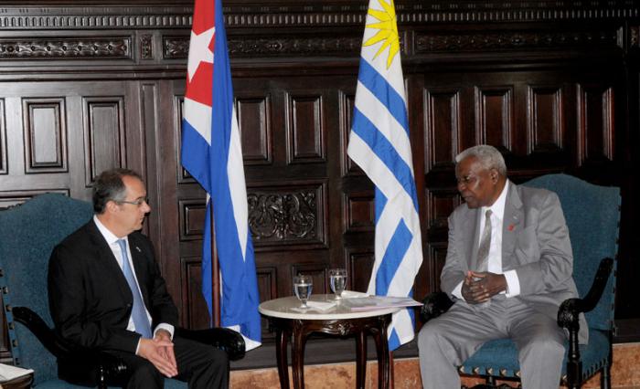 Recibe Esteban Lazo presidente de la Asamblea Nacional del Poder Popular al Sr.José Carlos Mahia,presidente de la Camara de Representantes del Uruguay.