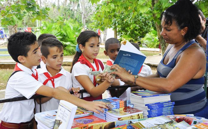 La 26 Feria Internacional del Libro en San José de las Lajas, capital de MayabequeFoto: Cristian Domínguez