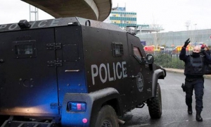policia francesa ultima asaltante en aeropuerto parisino
