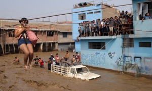 En Perú aumenta a 85 el número de fallecidos por inundaciones