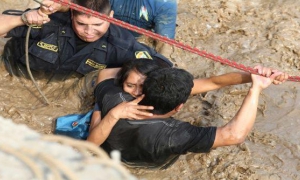 En Perú aumenta a 85 el número de fallecidos por inundaciones