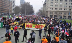En Chile millones de personas marchan contra las Aseguradoras de Fondos de Pensi