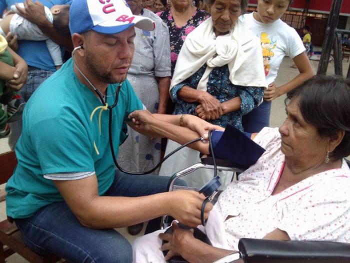 brigada médica cubana en peru