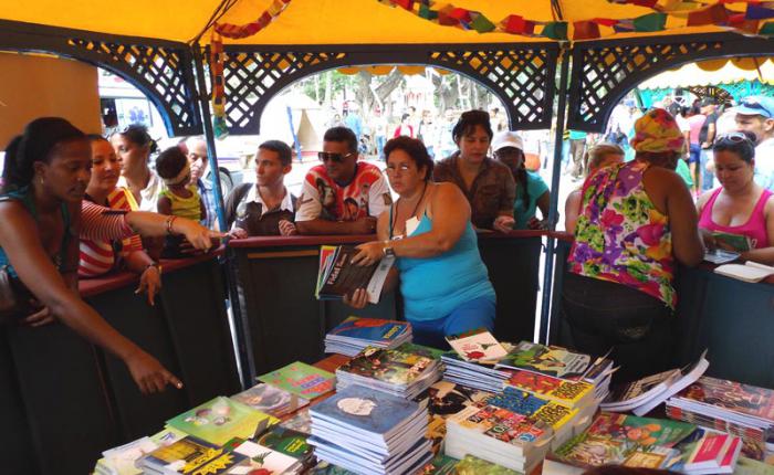 Feria del libro en Camagüey.
