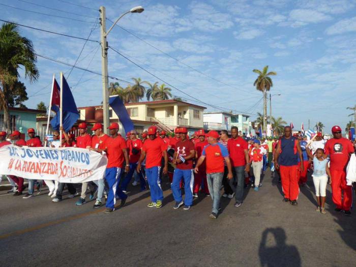 Desfile del 1ro de mayo del 2017 en Matanzas.