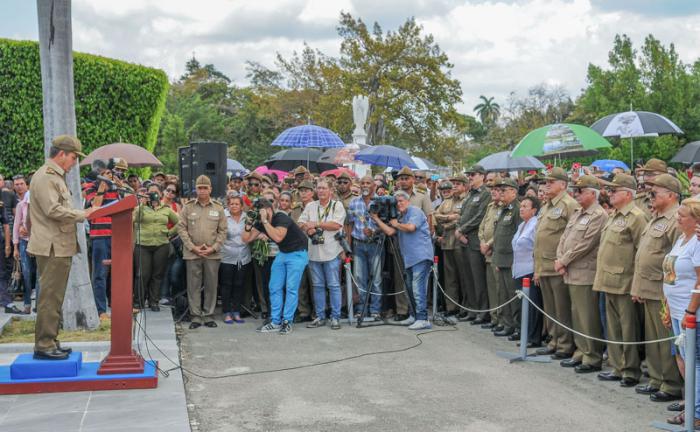 Ceremonia de honores militares funerales de los oficiales fallecidos en el accidente aéreo ocurrido el 29 abril 2017